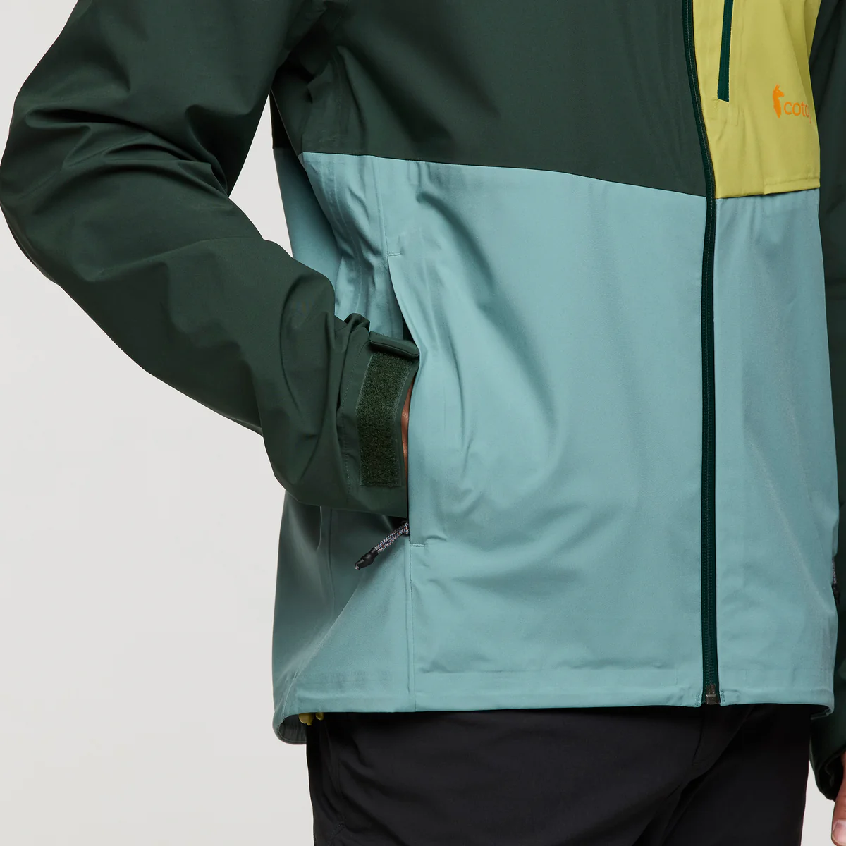 Impermeo 3L Hooded Shell Jacket - Men's - Image 16